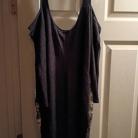 NWOT VENUS Cold Shoulder Black and Silver Dress - Picture 4 of 7